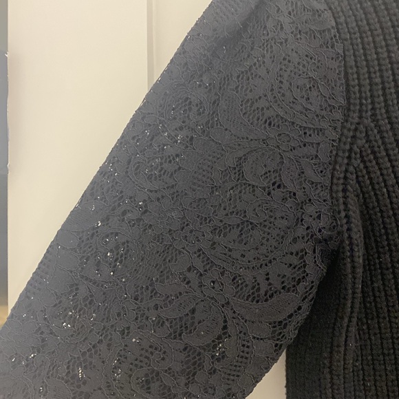 Ann Taylor size S black top - Picture 2 of 5